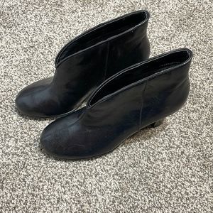 NWT Aerosoles Winterstrole black heeled ankle boots, size 7 1/2